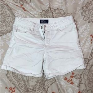 white shorts from gap